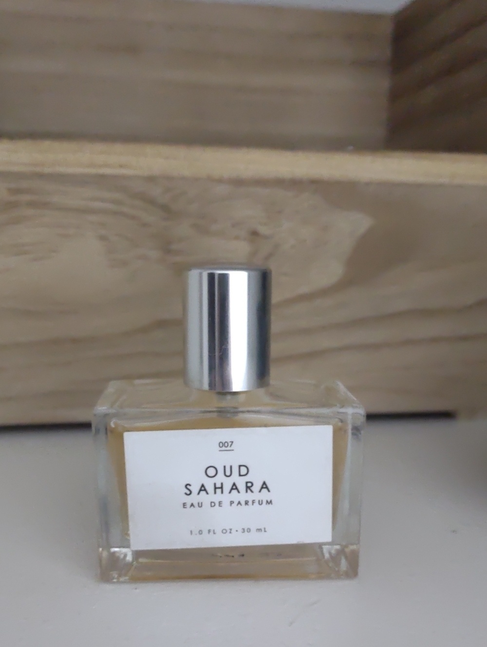 Oud Sahara Eau de Parfum - Clear Glass Bottle with Silver Cap